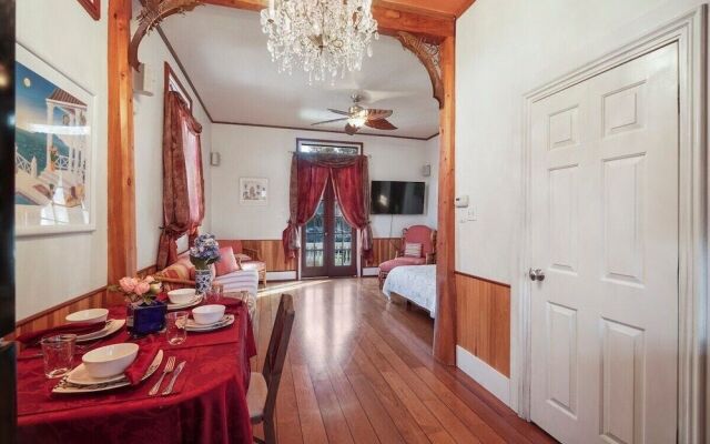 Sunny Studio Near Downtown San Jose