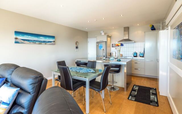 Sea Breeze at The Sands - Onetangi Beach