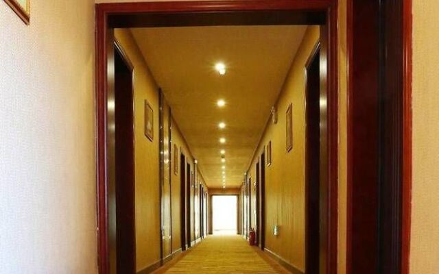 Qingdao Lucky and Better Hotel