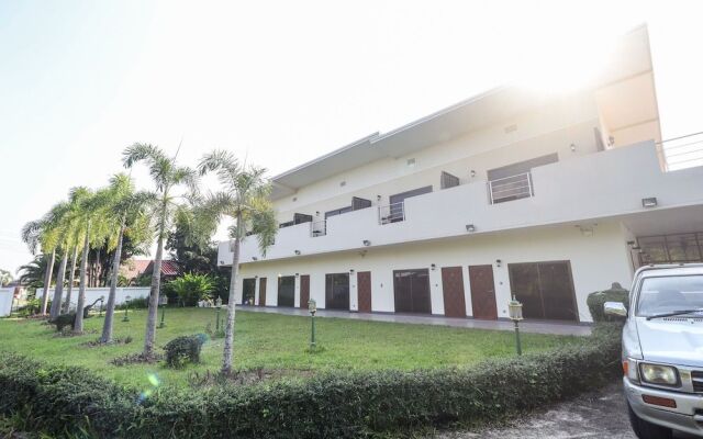 Oyo 361 Relax Garden House