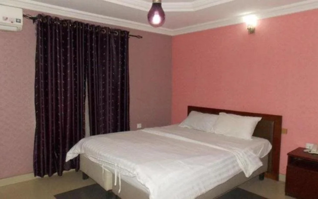 Vic James Apartments