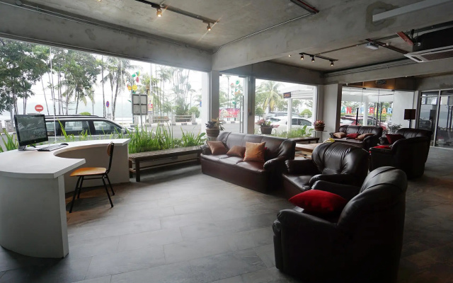 Riverine Garden Hotel – Lobby – Kuala Terengganu