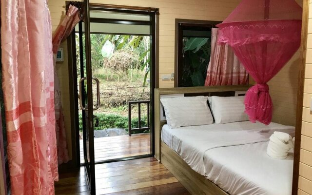 Khao Sok Blue Mountain