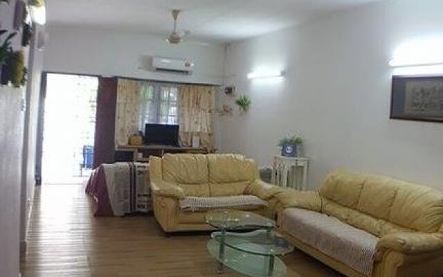 8 Penang Homestay