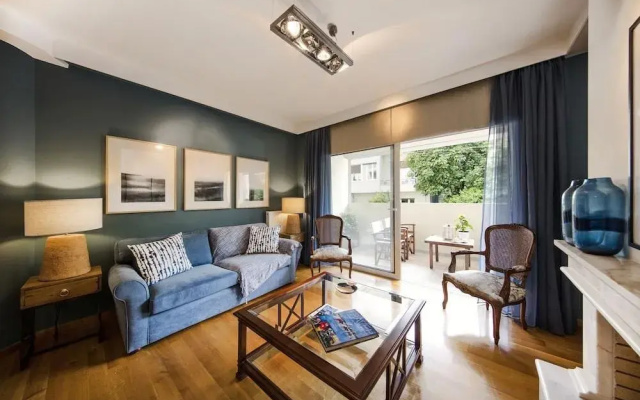 Two Bedroom apt 2' to Acropolis museum