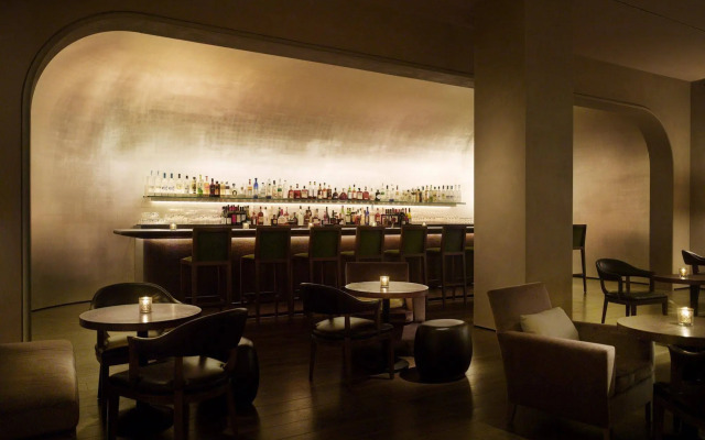 The Chicago Hotel Collection Ambassador Gold Coast