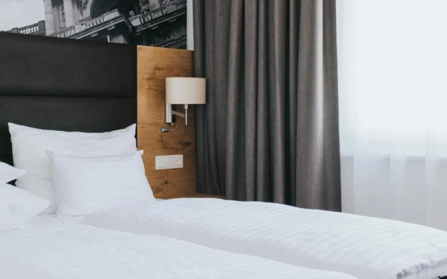 Parks 73 The TownHouse Hotel