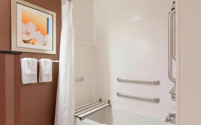 Fairfield Inn & Suites Longview