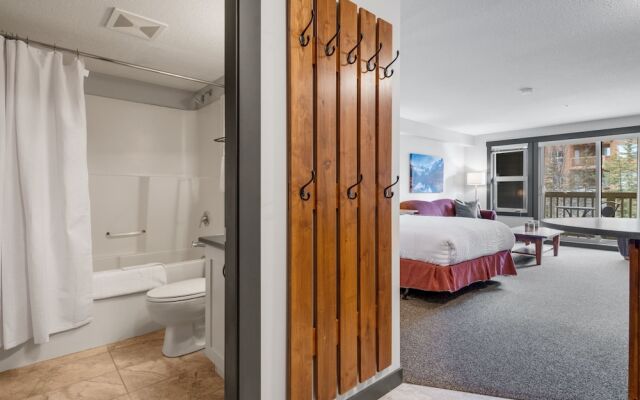 LARGE Studio | Ski In/Out | Pool & Hot Tubs | Central Upper Village Location