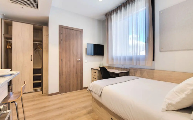Livensa Living Pamplona Albergue Juvenil