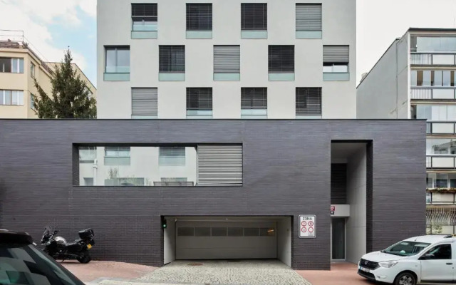 Spacious Studio in Smíchov by Prague Days