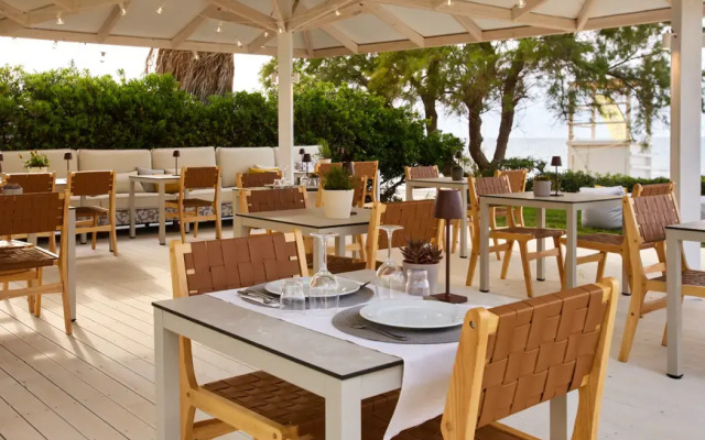 Maravel Star Art Hotel