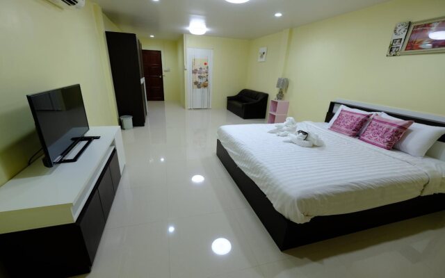 Donmueang Airport Residence Hostel