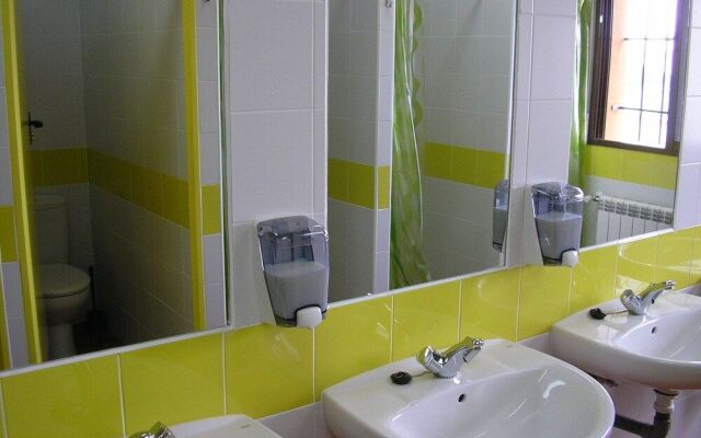 Albergue Serranilla - Hostel