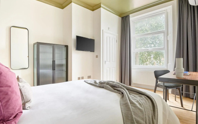 Corner House Hotel