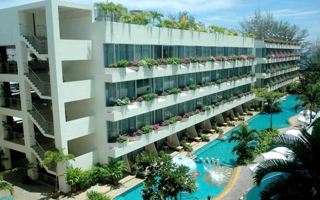 The Cha-am Methavalai Hotel