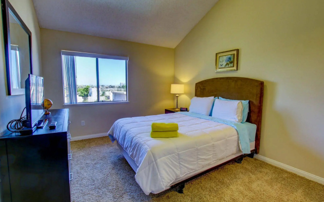 Sunshine Suites at Hillcrest