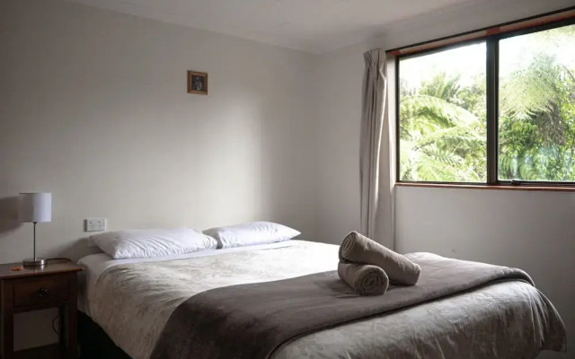 Te Nikau Retreat - Hostel
