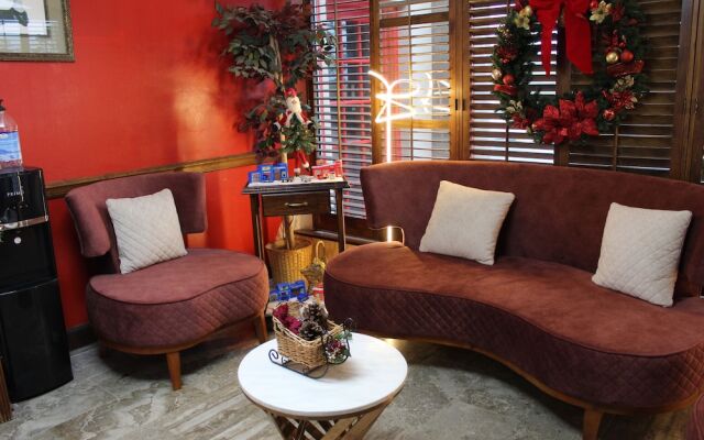 Ramada Perry Near Fairgrounds