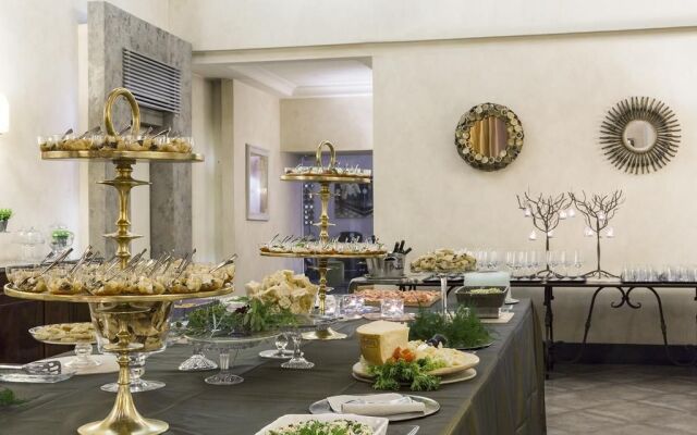 Adriano Hotel
