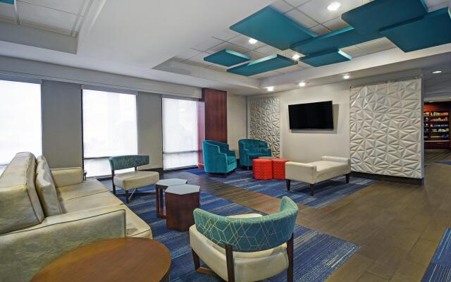 Holiday Inn Express & Suites Cincinnati Riverfront by IHG