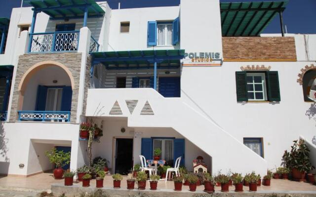 Polemis Studios & Apartments