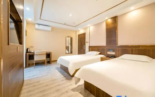 Ruo Bi Lin Hotel（Shanghai Lujiazui Century Avenue Metro Station Hotel）