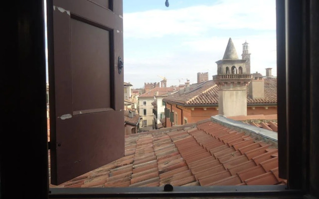 Protezione Della Giovane