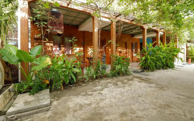 OYO 4016 Tan Jokteng Guest House