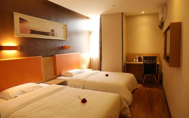 7 Days Youpin Hotel (Chengdu Dufu's Thatched Cottage Branch) – Guest Rooms – Chengdu