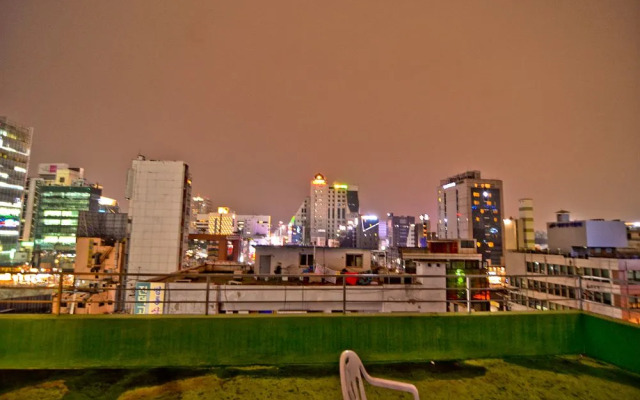 Myeongdong Town Guesthouse