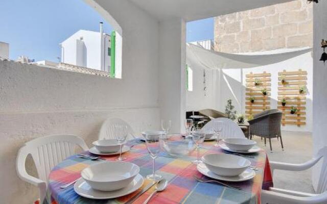 Pilar House