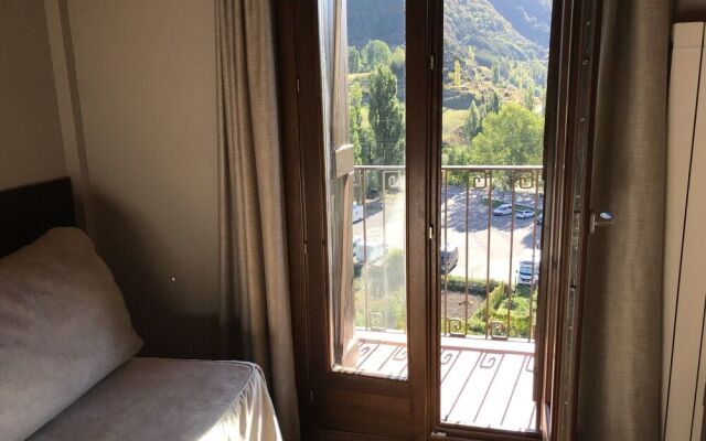 Aparthotel Tres Quiñones
