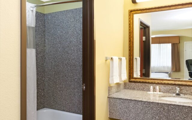 Howard Johnson Lafayette