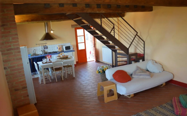 Apartment With Wonderful View in the Crete Senesi