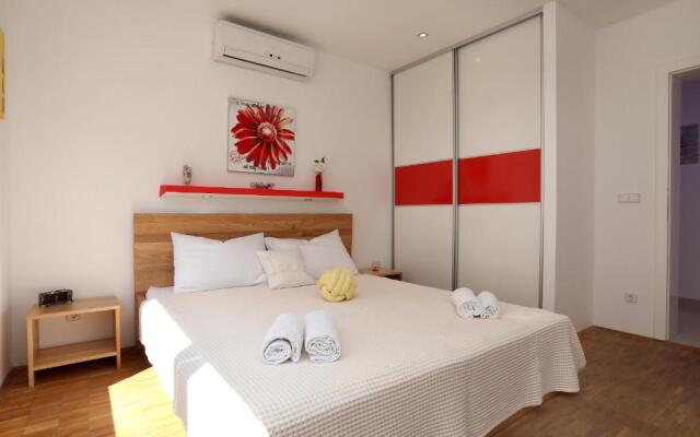 Apts Vidosava - 100m from the sea