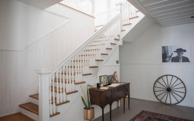 Object Hotel 1BR Shared Bath Room 2D