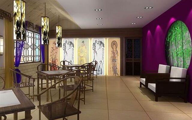 Cien Hotel