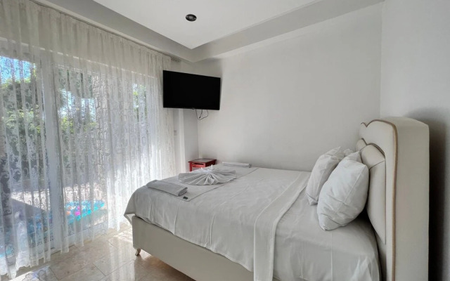 Luxury 7-bed Villa With Pool and Jacuzzi, Fethiye