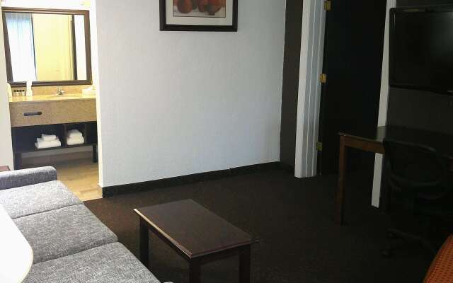 Wyndham Garden Romulus Detroit Metro Airport