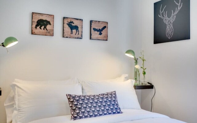 Modern & Charming 3 bed Flat in Central Location