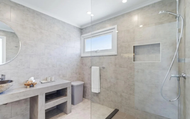 4br4ba w Private Pool Walking Distance to Ritz