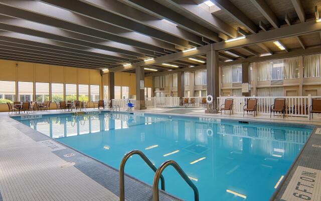 Norwood Inn & Suites