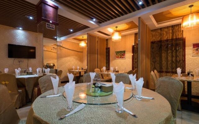 Warm Harbor Hotel