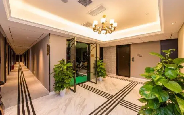 Venus International Hotel (Yuelushan University)