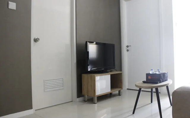 Private 1BR Apartment Parahyangan Residence With Mountain View