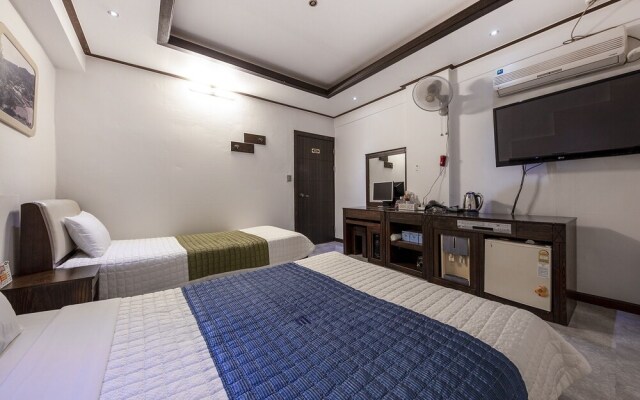 Yongjeon Time Terminal Hotel 2nd Branch by Aank