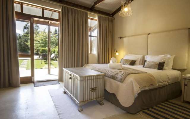 A Hilltop Country Retreat