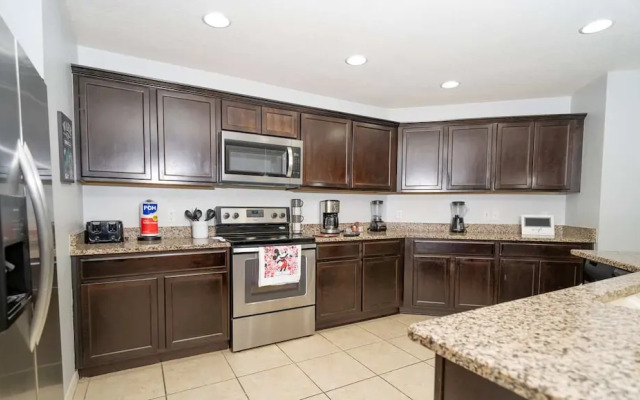 Beautiful Vacation Home Near Disney