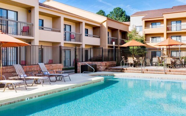 Courtyard by Marriott Raleigh Midtown